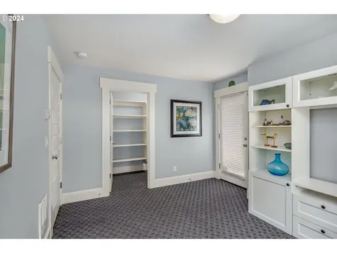 137 Ne Cook Street Portland OR 97212