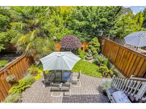 137 Ne Cook Street Portland OR 97212