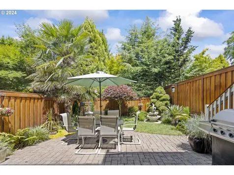 137 Ne Cook Street Portland OR 97212