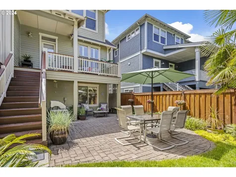 137 Ne Cook Street Portland OR 97212