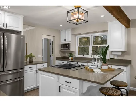 54 Aquinas Street Lake Oswego OR 97035