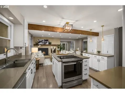 54 Aquinas Street Lake Oswego OR 97035