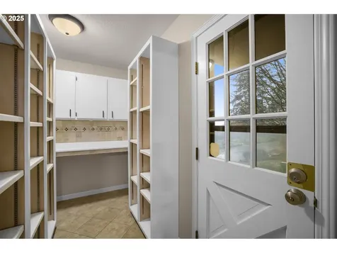 54 Aquinas Street Lake Oswego OR 97035
