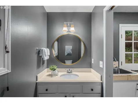 54 Aquinas Street Lake Oswego OR 97035