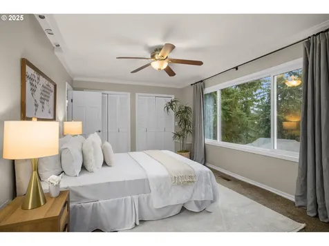 54 Aquinas Street Lake Oswego OR 97035