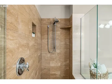 54 Aquinas Street Lake Oswego OR 97035