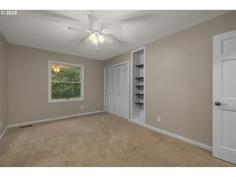 54 Aquinas Street Lake Oswego OR 97035