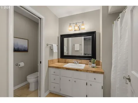 54 Aquinas Street Lake Oswego OR 97035