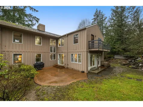 54 Aquinas Street Lake Oswego OR 97035