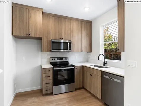 3562 NE Garfield Avenue Portland OR 97212