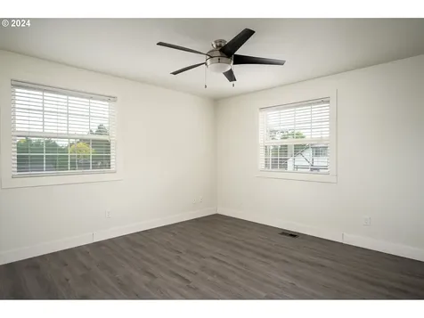 921 Ne 194th Avenue Portland OR 97230