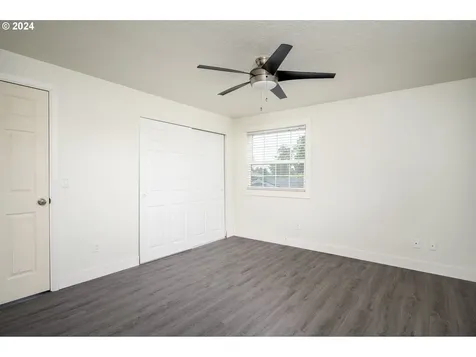921 Ne 194th Avenue Portland OR 97230