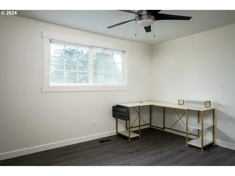 921 Ne 194th Avenue Portland OR 97230