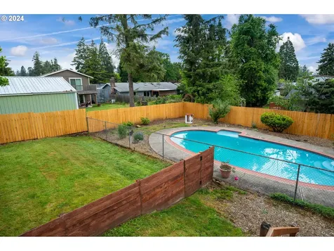 921 Ne 194th Avenue Portland OR 97230