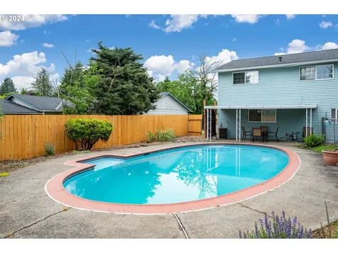 921 Ne 194th Avenue Portland OR 97230