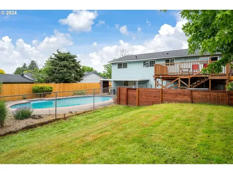 921 Ne 194th Avenue Portland OR 97230