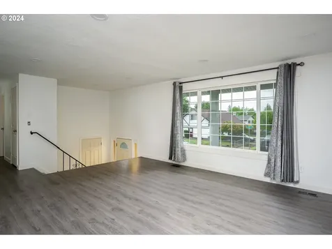 921 Ne 194th Avenue Portland OR 97230