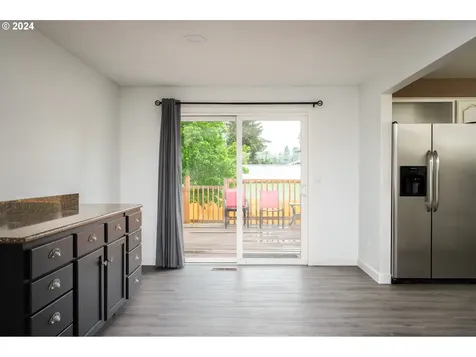 921 Ne 194th Avenue Portland OR 97230