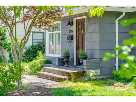 1245 Nw Birch Street Mcminnville OR 97128