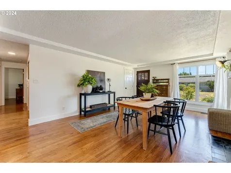 1245 Nw Birch Street Mcminnville OR 97128