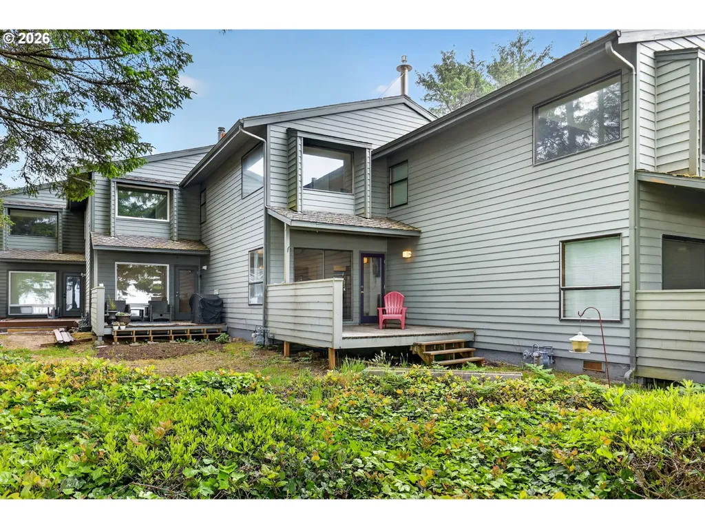 3250 NW Oceanview Drive Newport OR 97365