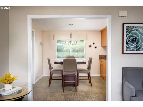 1740 Se Hale Avenue Gresham OR 97080
