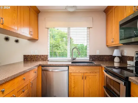 1740 Se Hale Avenue Gresham OR 97080