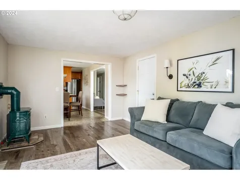 1740 Se Hale Avenue Gresham OR 97080