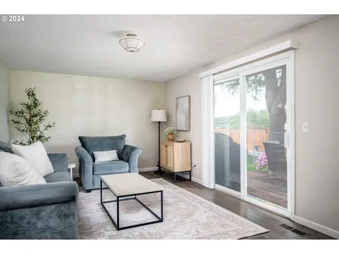 1740 Se Hale Avenue Gresham OR 97080