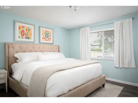 1740 Se Hale Avenue Gresham OR 97080