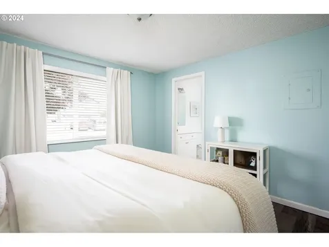 1740 Se Hale Avenue Gresham OR 97080