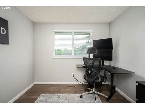1740 Se Hale Avenue Gresham OR 97080