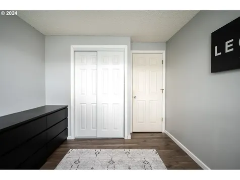 1740 Se Hale Avenue Gresham OR 97080