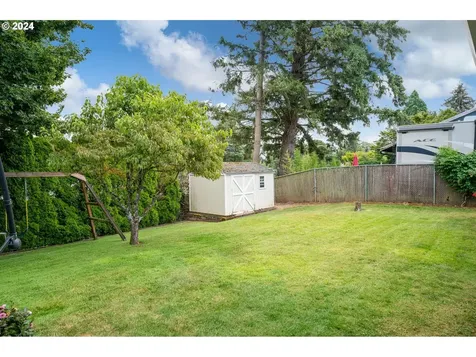 1740 Se Hale Avenue Gresham OR 97080