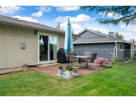 1740 Se Hale Avenue Gresham OR 97080