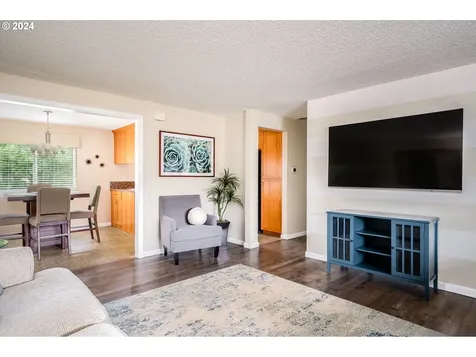 1740 Se Hale Avenue Gresham OR 97080