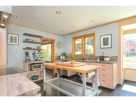3411 Se Ankeny Street Portland OR 97214