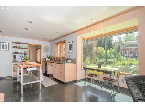 3411 Se Ankeny Street Portland OR 97214