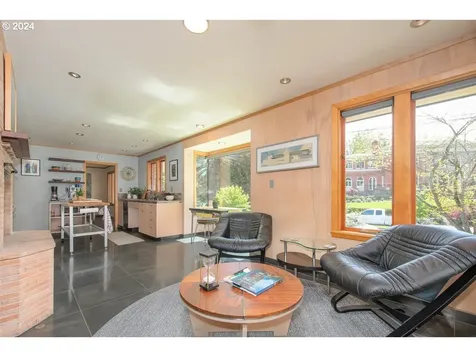3411 Se Ankeny Street Portland OR 97214