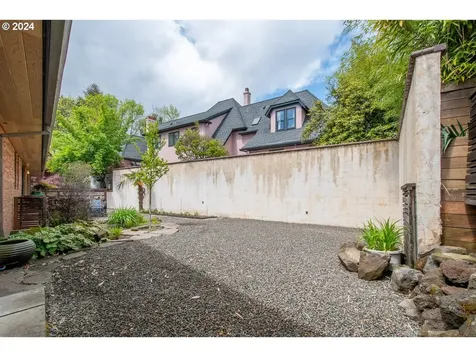 3411 Se Ankeny Street Portland OR 97214