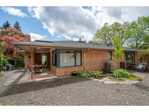 3411 Se Ankeny Street Portland OR 97214