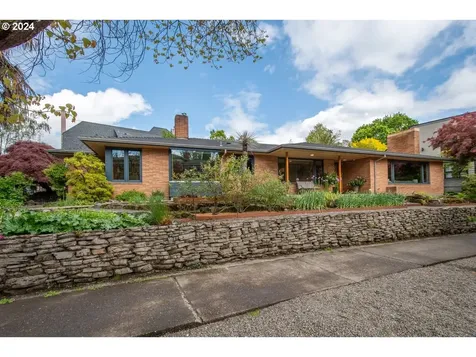 3411 Se Ankeny Street Portland OR 97214