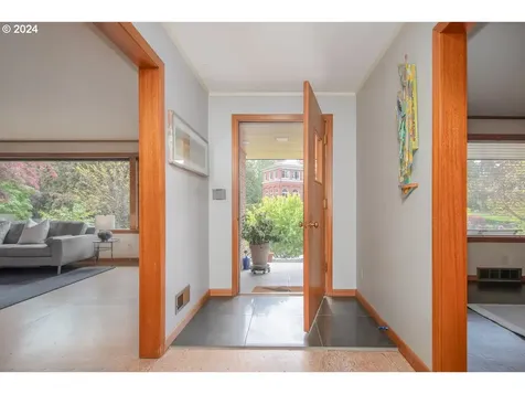 3411 Se Ankeny Street Portland OR 97214