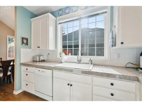 15507 NW Par Court Portland OR 97229