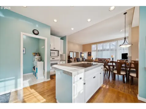 15507 NW Par Court Portland OR 97229