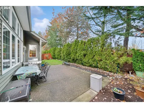 15507 NW Par Court Portland OR 97229
