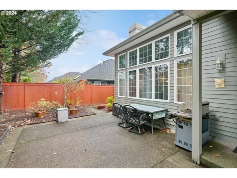15507 NW Par Court Portland OR 97229