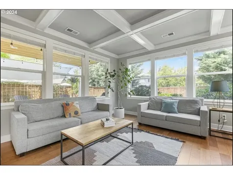 4611 SE Gladstone Street Portland OR 97206