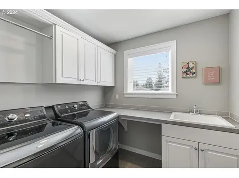 4611 SE Gladstone Street Portland OR 97206