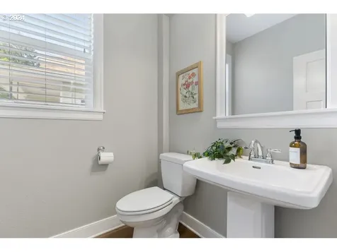 4611 SE Gladstone Street Portland OR 97206